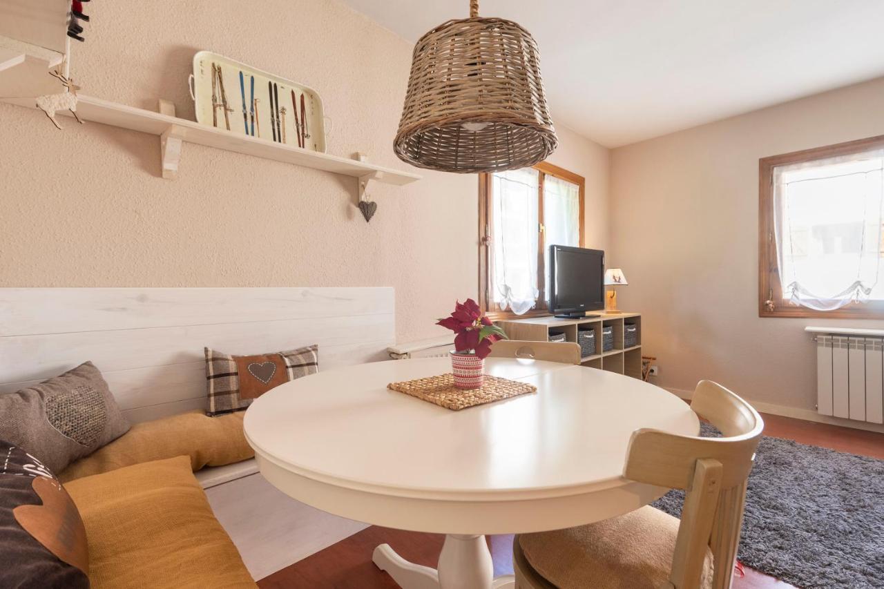 Musales ☆ Apartamento Para 4 Personas Con Ascensor Apartment Sallent De Gallego Exterior photo